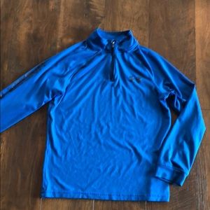 Boys size medium Under Armour long sleeve 1/4 zip.